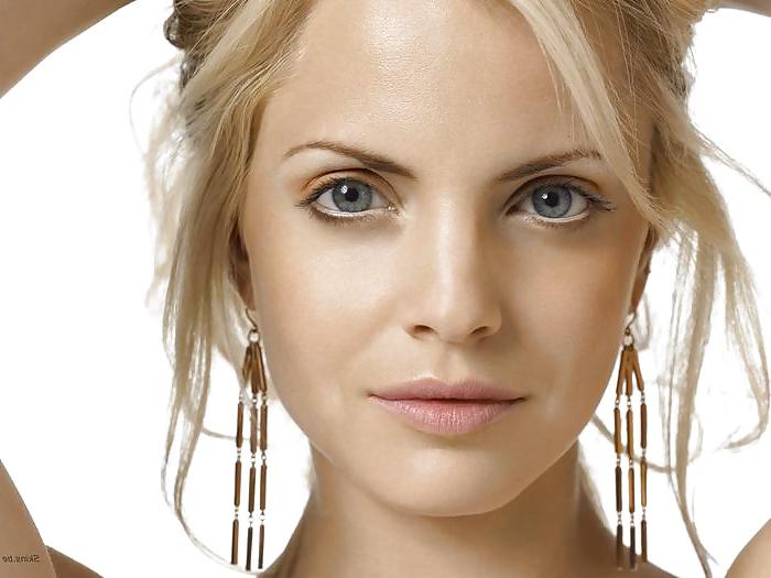 25P American Beauty Thora Birch vs. Mena Suvari