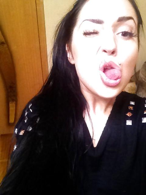 25P Alina Hot Beurette