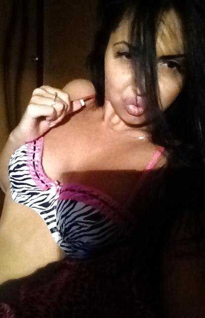 25P Alina Hot Beurette
