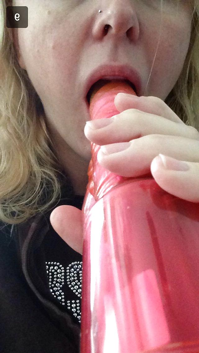 25P Slut Wife phone pic