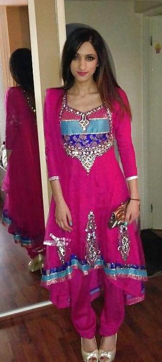 24P Nude UK Paki Arab Indian sluts HOT