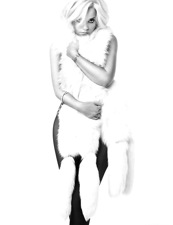 25P Lily Allen - topless photoshoot 2010