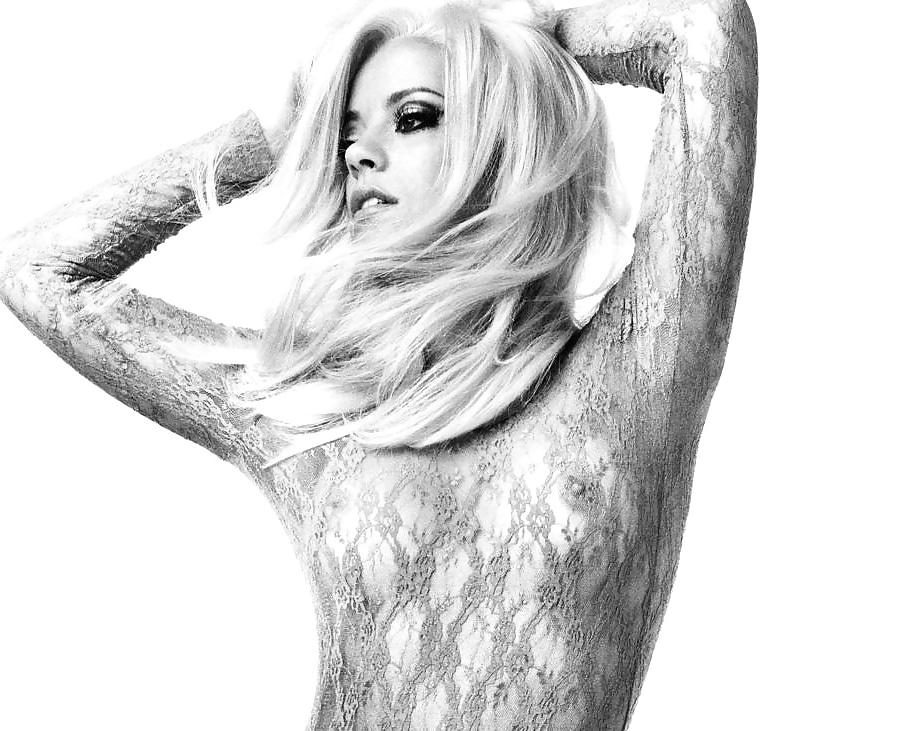 25P Lily Allen - topless photoshoot 2010