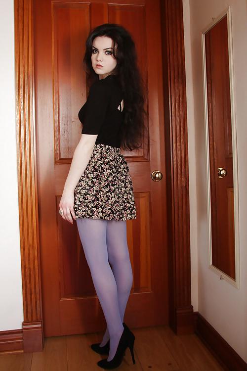 25P Sexy as hell pantyhose babes 1