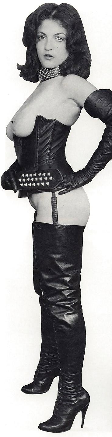 25P Bitches In Boots Retro magazine