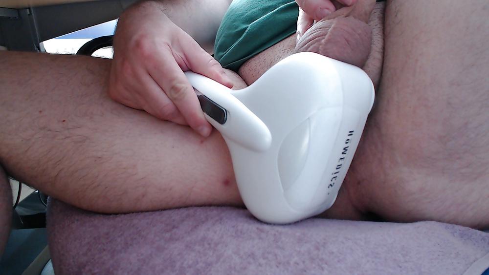 6P Playing with back massager