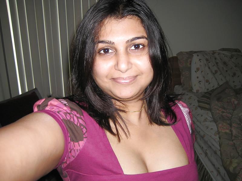 25P Riya Indian Mumbai Bombay India Girl 