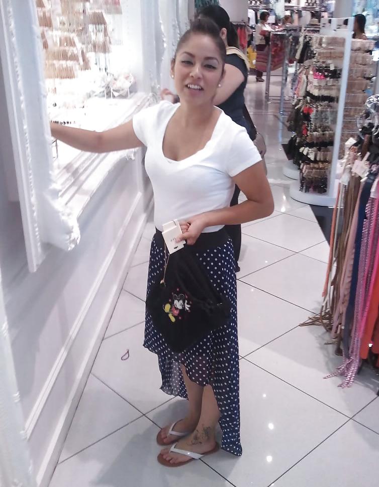 11P Found lost phone in costco
