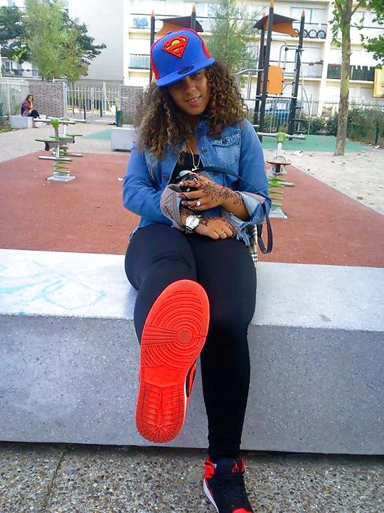 16P Beurette chienne 11