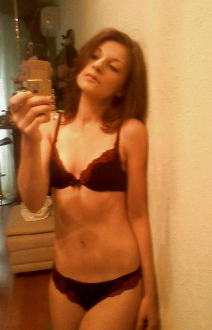 7P Tiny titty lil smoking thang