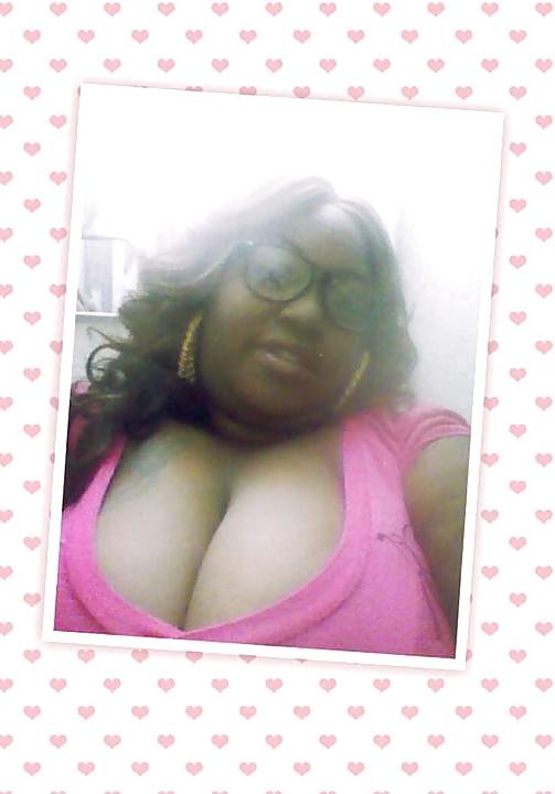 24P Kesha(HUGE TITS)