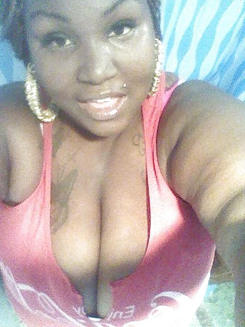 24P Kesha(HUGE TITS)