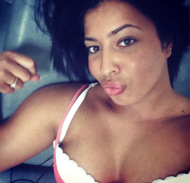 17P Ahlamoukhita beurette
