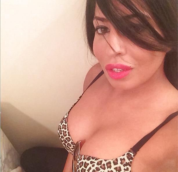 17P Ahlamoukhita beurette