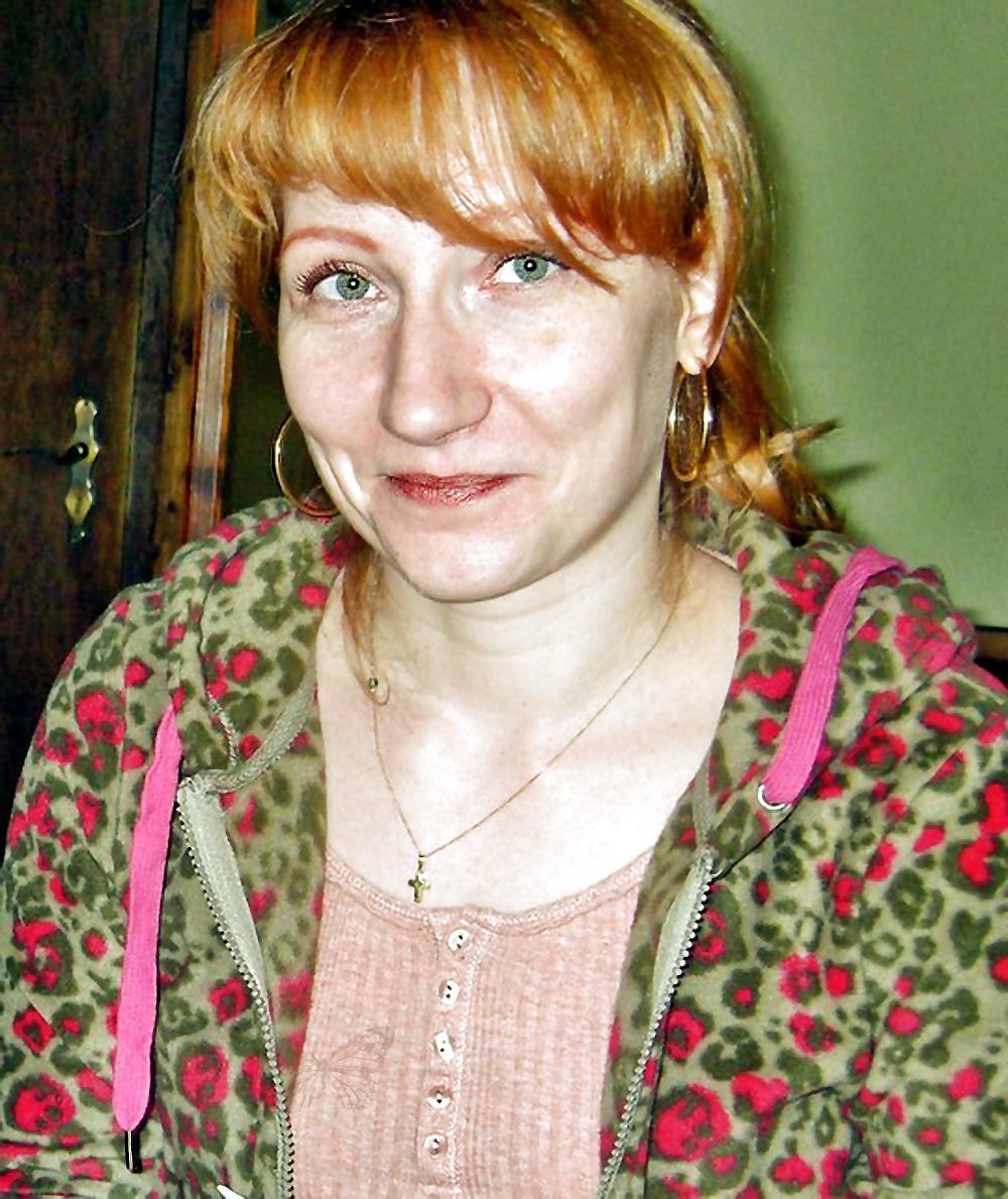 25P The Best of Exposed German Slutwife Katrin