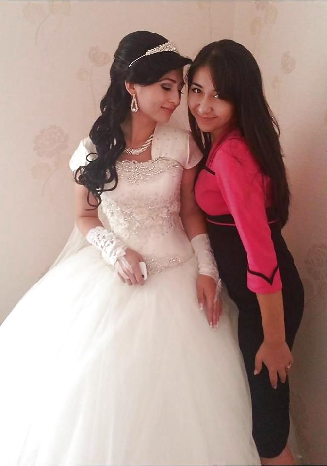 22P My cam whore, now married, comment please...