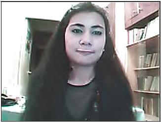 22P My cam whore, now married, comment please...