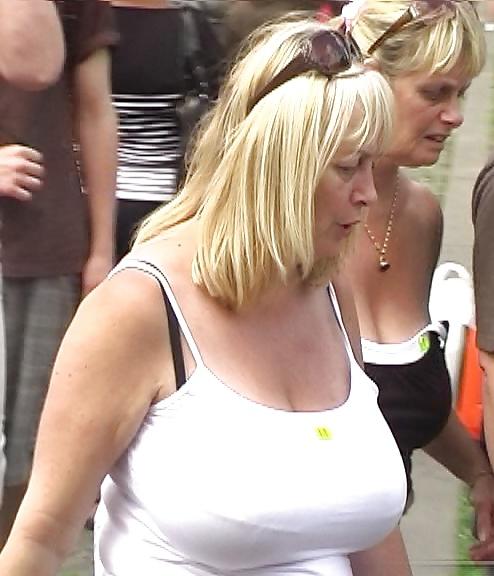 20P Huge Tits, Tight Tops 87