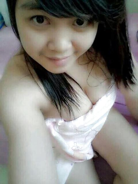 8P Indonesian- jilbab toge