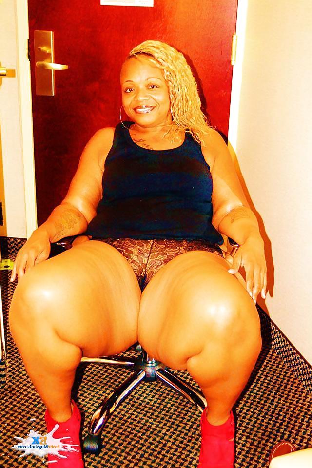 25P Amazing BBWs & SSBBWs: #7 Ms Jackson