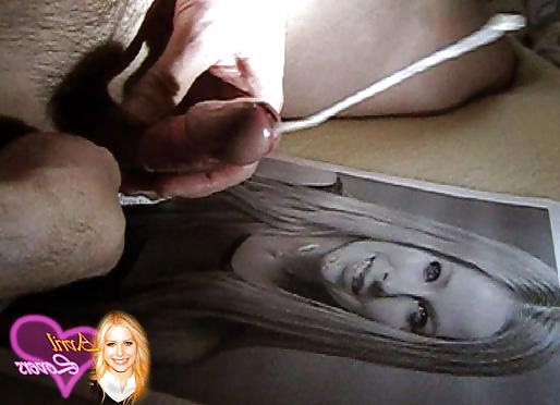 21P A lot of sperm on Avril's face