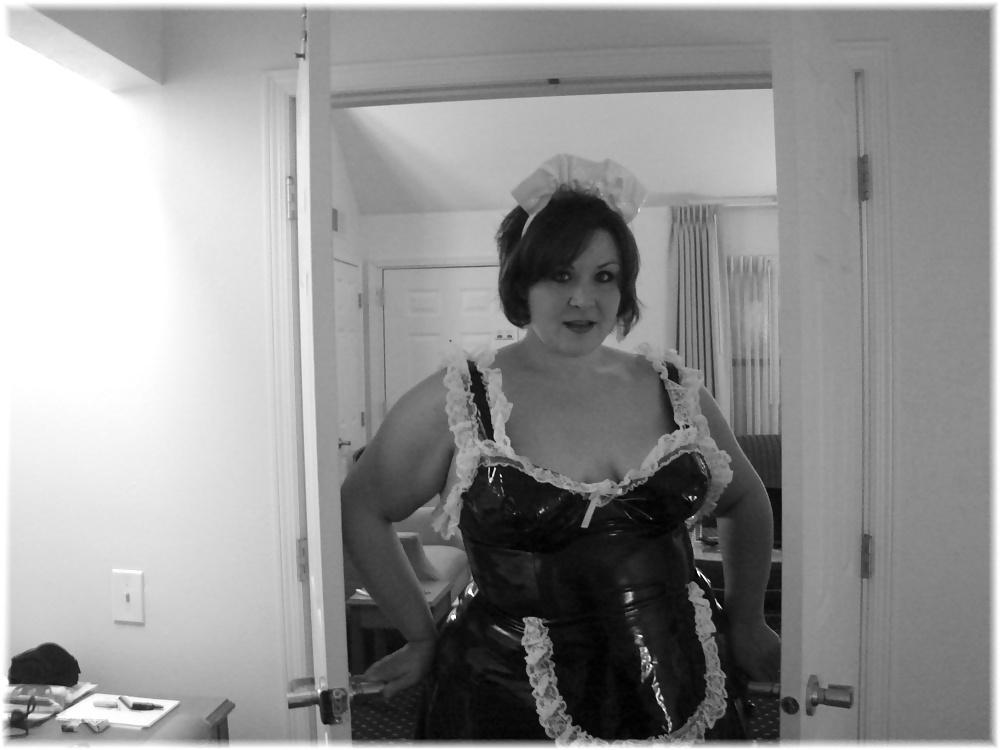 25P THE NAUGHTY MAID
