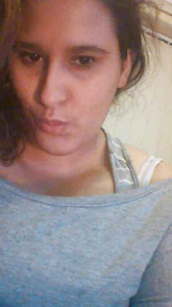 8P Paki married slut