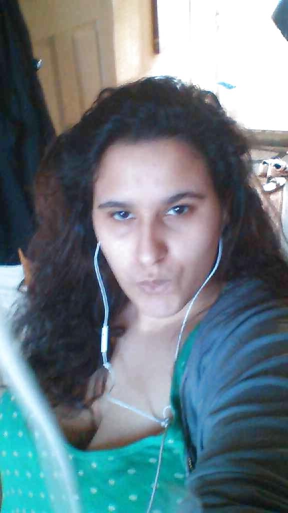 8P Paki married slut
