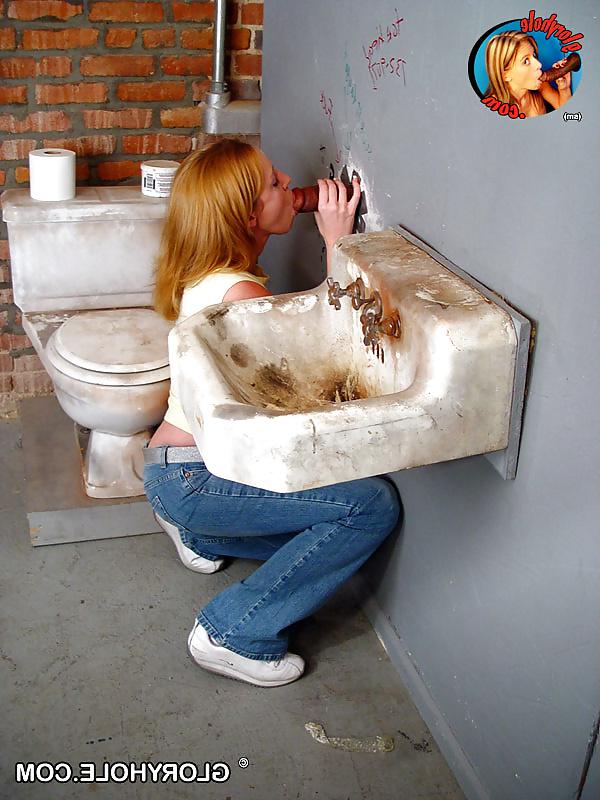 25P Lexi takes a gloryhole