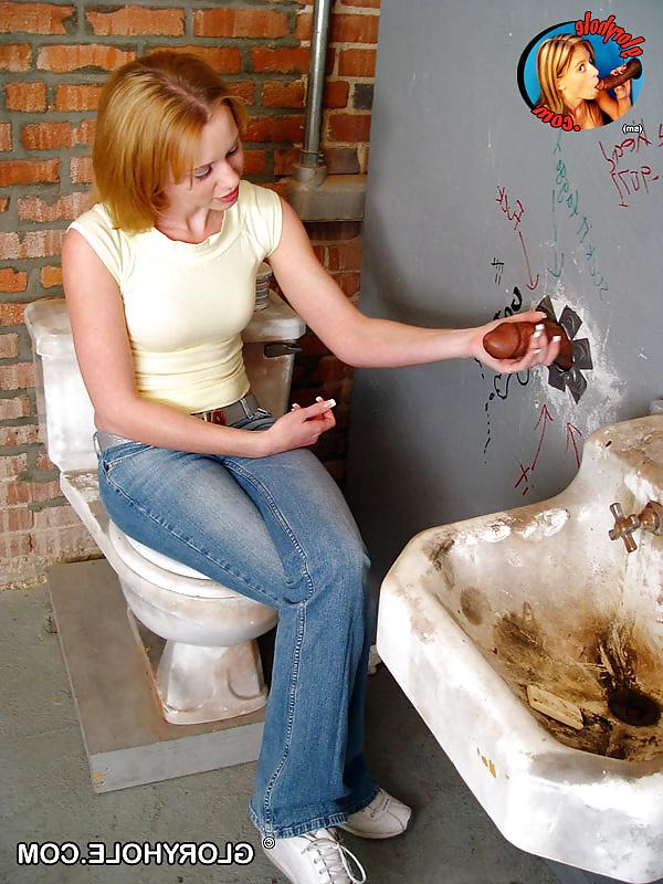 25P Lexi takes a gloryhole