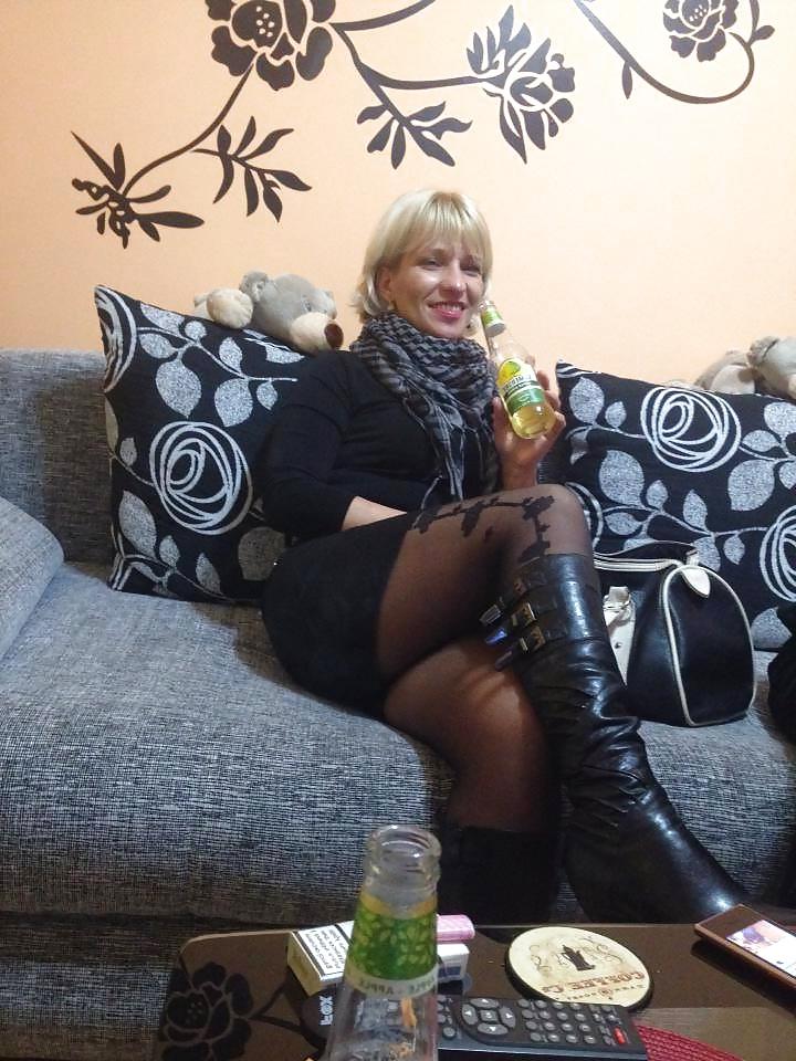 25P Facebook MILF Serbia