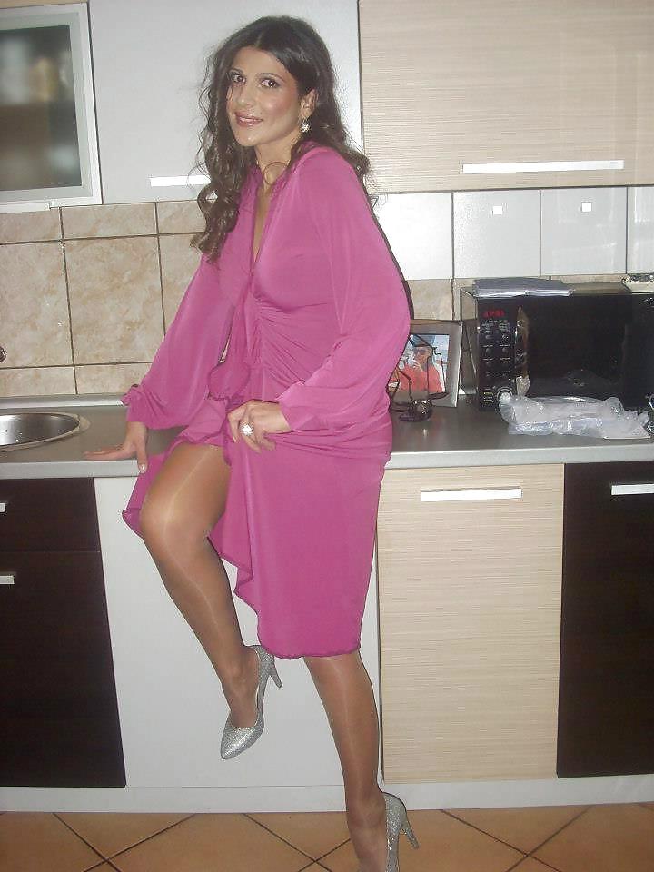 25P Facebook MILF Serbia