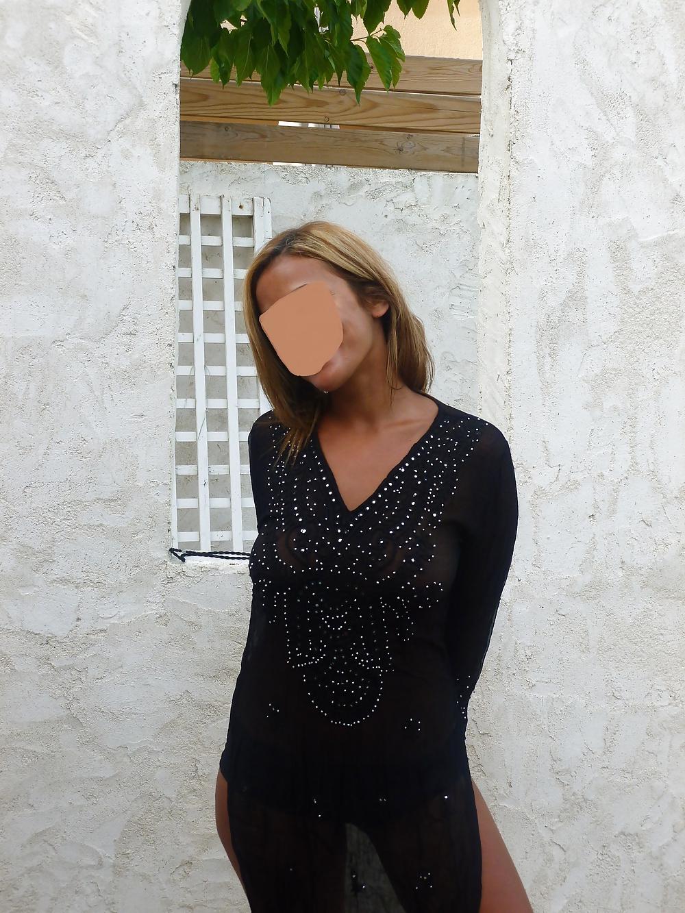 10P Ma beurette marocaine avec robe transparente