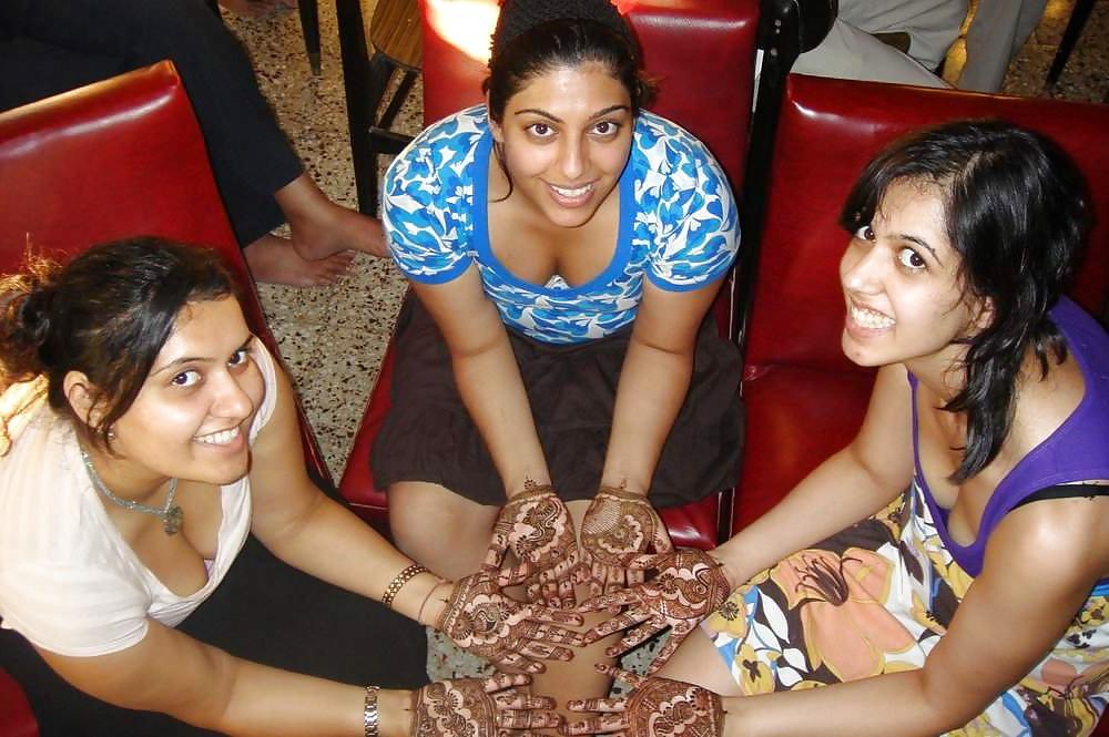 25P Hot Indian, Arab and others 