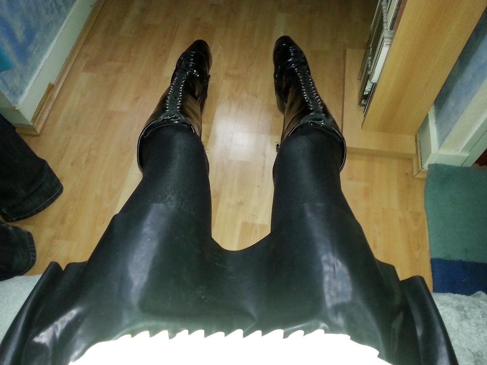 16P Eve sexy maid