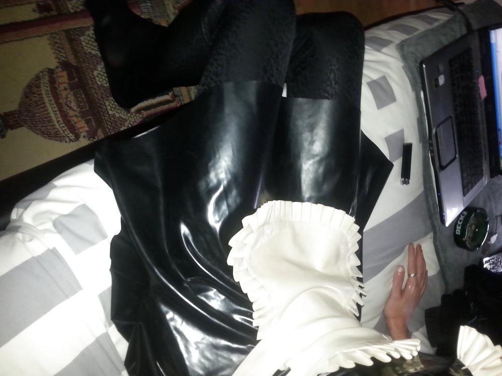 16P Eve sexy maid