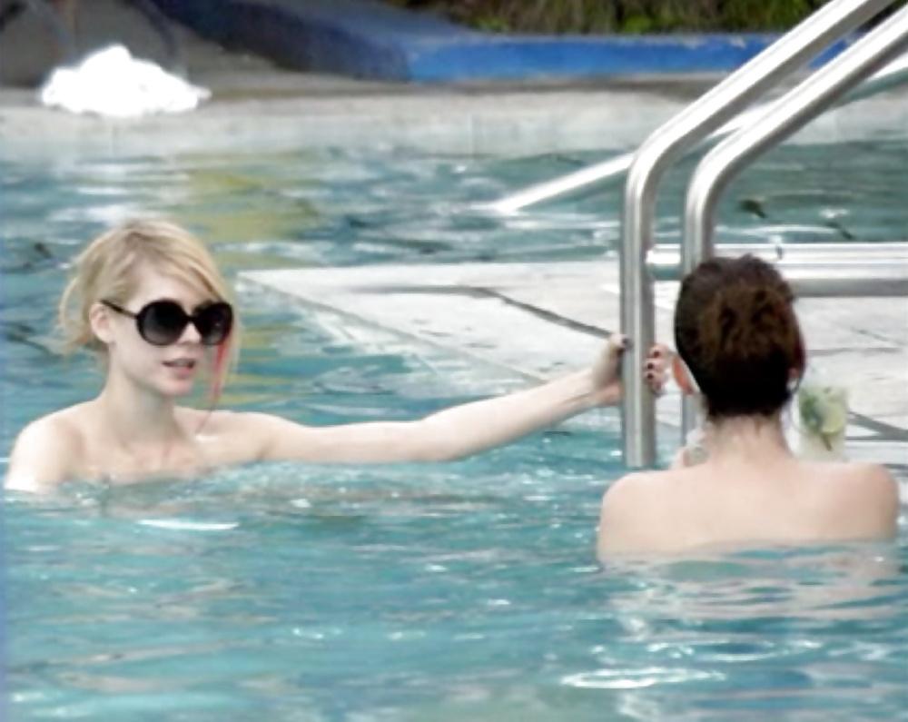 15P Avril Lavigne Nude in pool with her friend