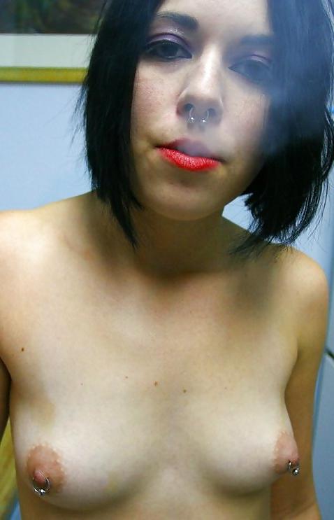 7P Sexy smoking girl