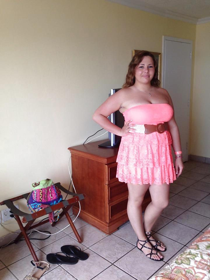14P Huge tits yum