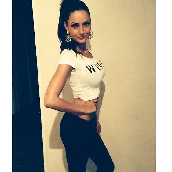 25P Deutsche Teenie-Milf, was würdest du erniedrigend machen? Böse Kommentare