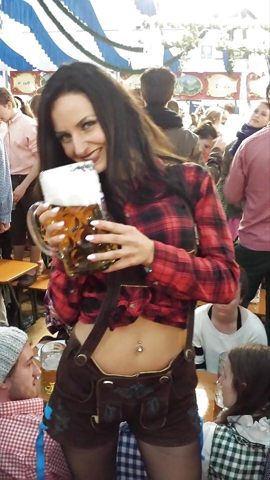25P Deutsche Teenie-Milf, was würdest du erniedrigend machen? Böse Kommentare