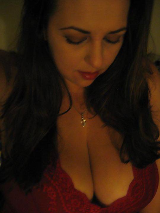 22P American Milf With Massive Tits