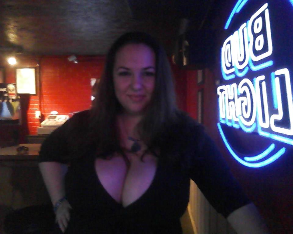 22P American Milf With Massive Tits