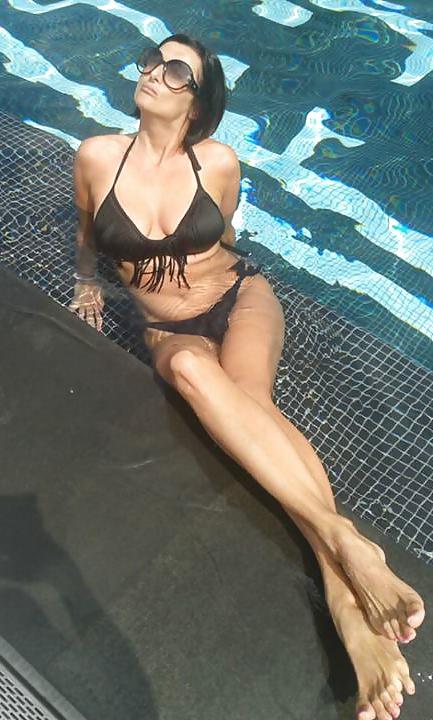 25P Serbian milf Olivera