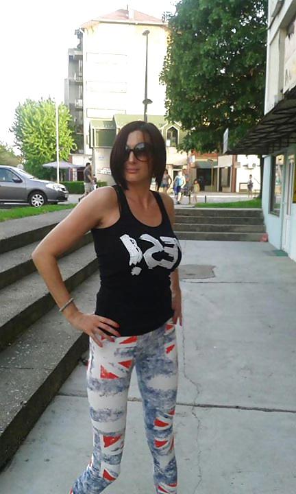 25P Serbian milf Olivera