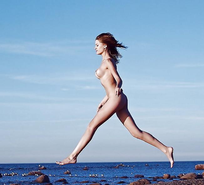 25P Favorite Beach Babes 4