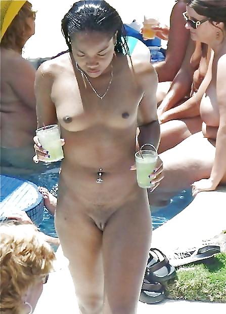 25P Favorite Beach Babes 4
