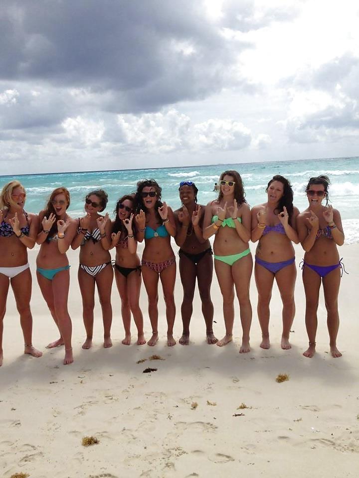 25P Facebook teen babes 10 bikini beach party