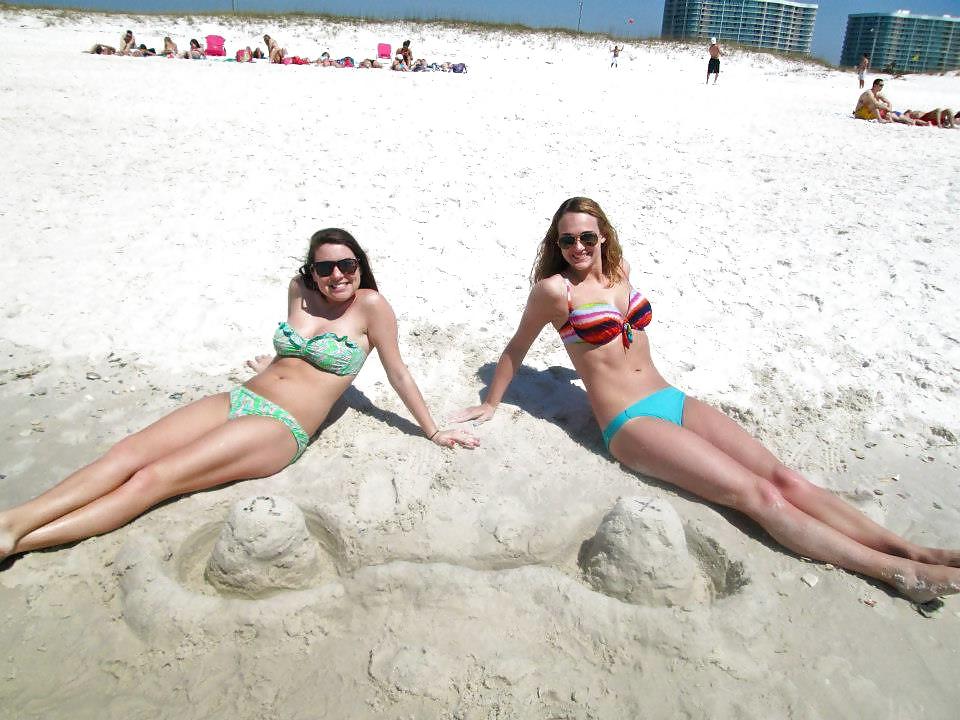 25P Facebook teen babes 10 bikini beach party