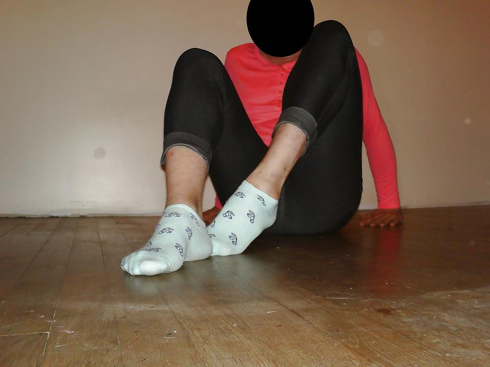 19P Clarygirly in ankle socks 11 and big plug 